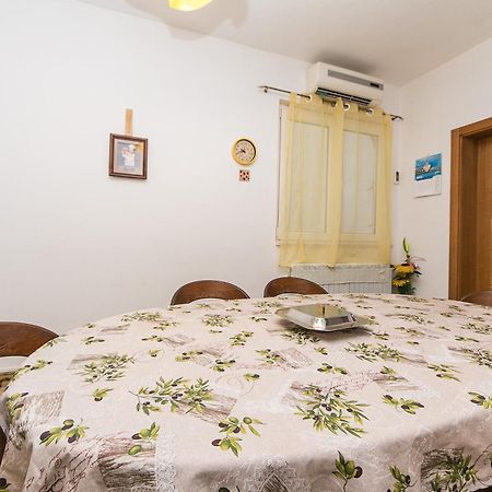 Apartments By The Sea Brist, Makarska - 15714 Podaca Oda fotoğraf